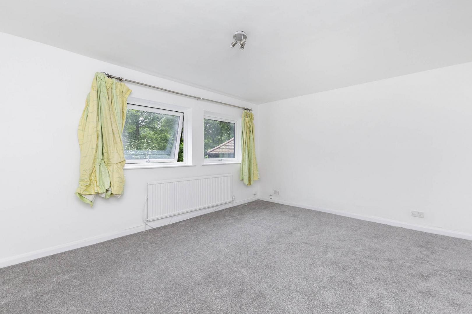 Newly decorated, new carpets, big rooms and access to a communal garden Stanhope Road, Highgate 